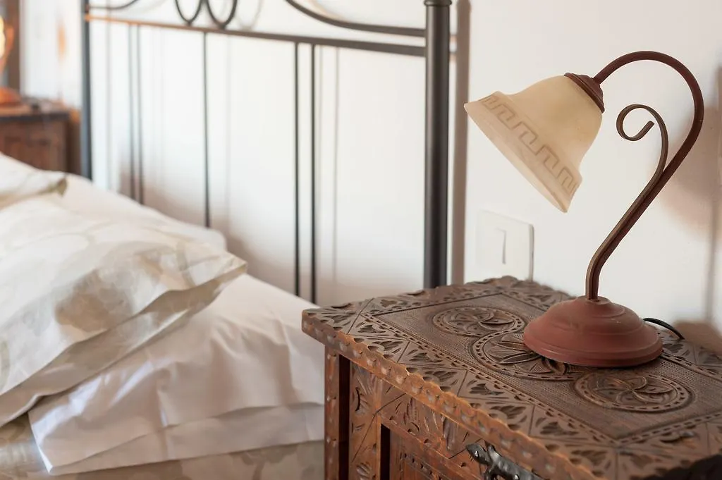 Palazzo Del Borgo Guest House Chianni Country house