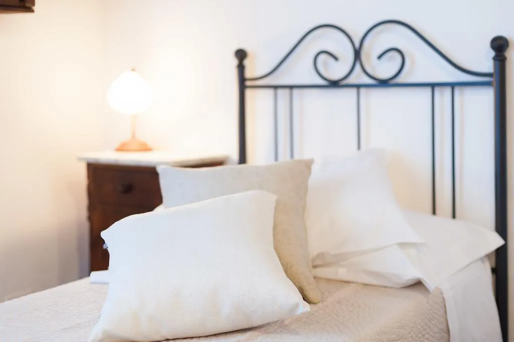 Palazzo Del Borgo Guest House Chianni Country house