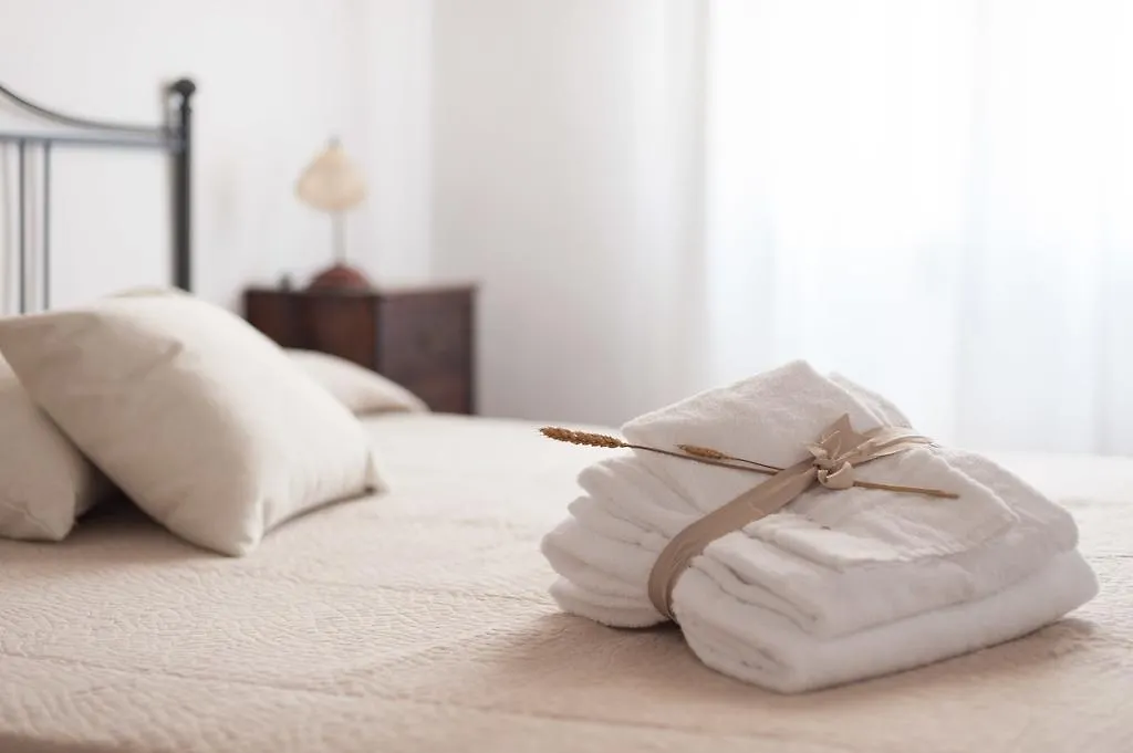 Country house Palazzo Del Borgo Guest House Chianni