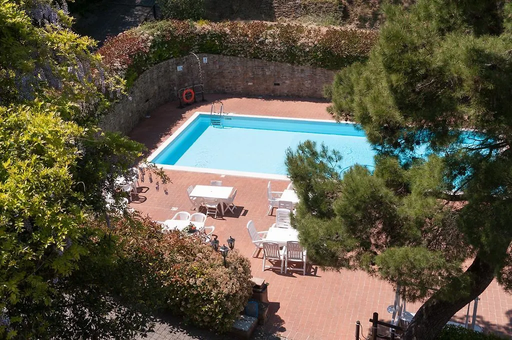 Palazzo Del Borgo Guest House Chianni 0*,